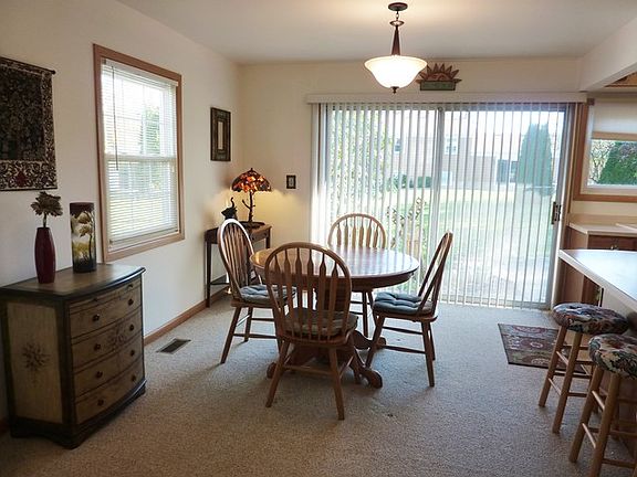 4th image of 101 Amboy Ln