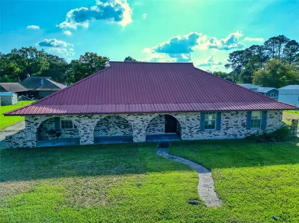 25610 Spring St, Plaquemine, LA 70764