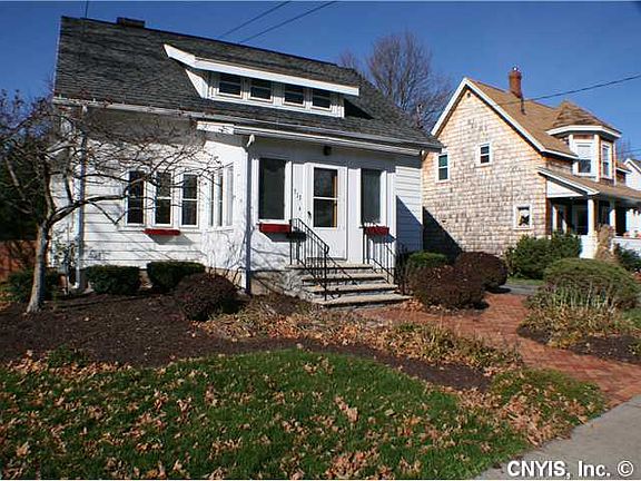 2nd image of 313 Brooklea Dr