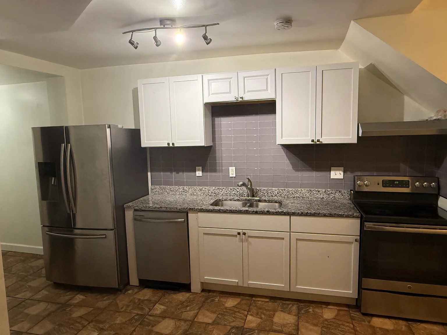 4312 4th St — Photo 3