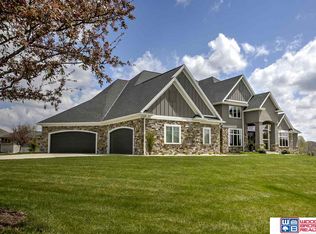 6630 S Face Cir, Lincoln, NE 68512