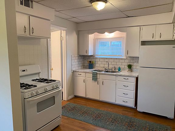 4th image of 1121 Pacific St #1