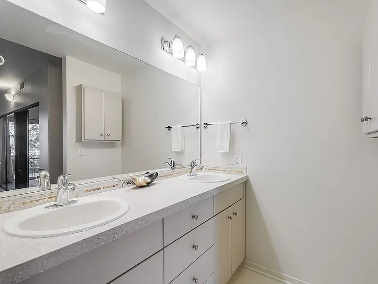 205 SW Montgomery St #204 — Photo 17