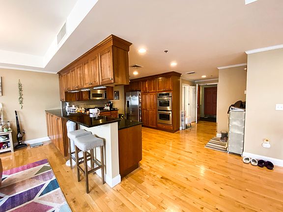 3rd image of 110 Cypress St Unit 108