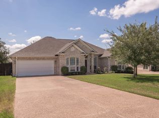 3804 Park Hampton Dr, Bryan, TX 77802
