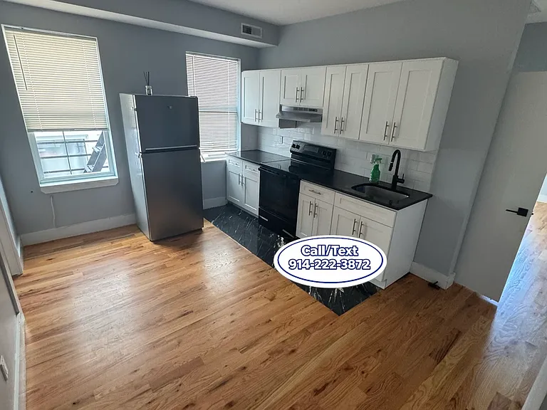 99 Maple St #2L — Photo 1