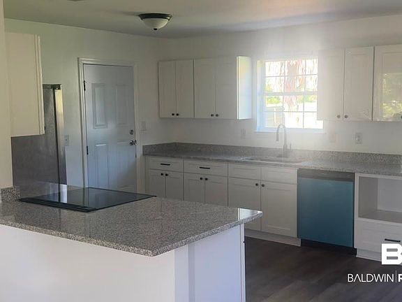 3rd image of 8821 Shannons Mill Rd