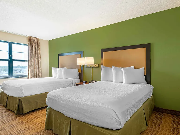 Studio Suite - 2 Full Beds