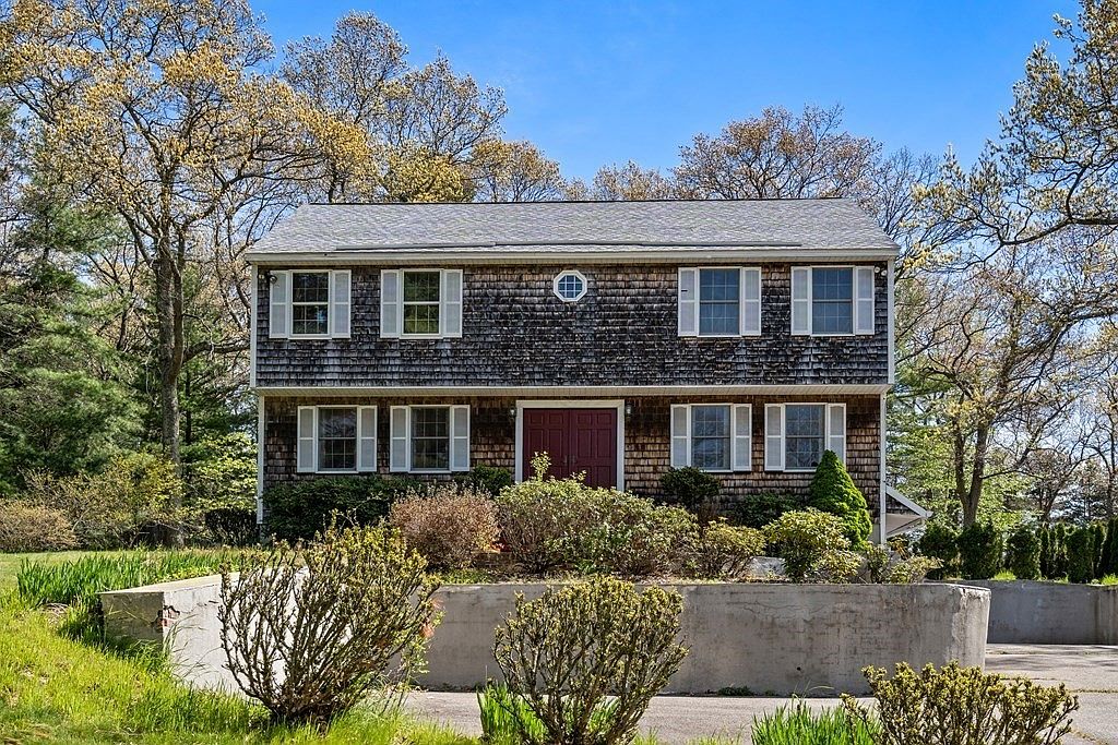 628 Canton St, Westwood, MA 02090 Zillow