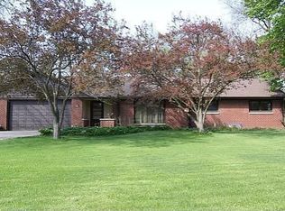 9511 W Meadow Park Dr, Hales Corners, WI 53130