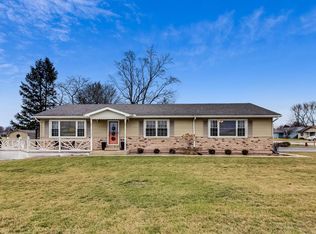 182 Park Pl, Hebron, IN 46341