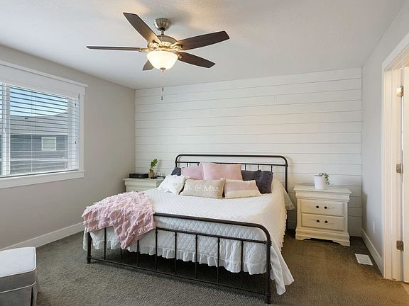 4th image of 6545 N Valley Point Way