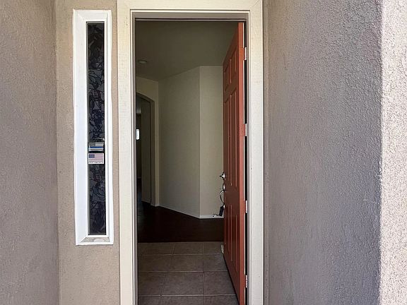 4th image of 4929 Rolling Hills Ave