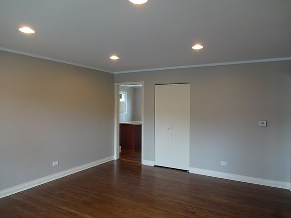 4th image of 9246 N Courtland Dr #1