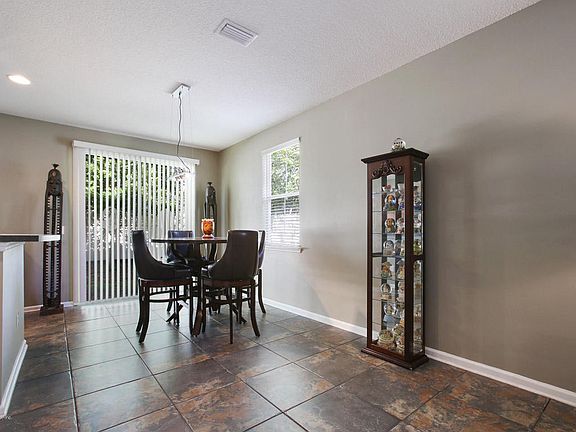 5th image of 2290 Sunset Bluff Dr