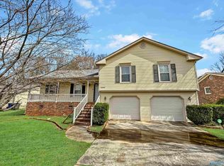 1062 Sandy Springs Rd NW, Huntsville, AL 35806