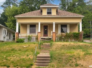 2104 Telegraph Rd, Davenport, IA 52804