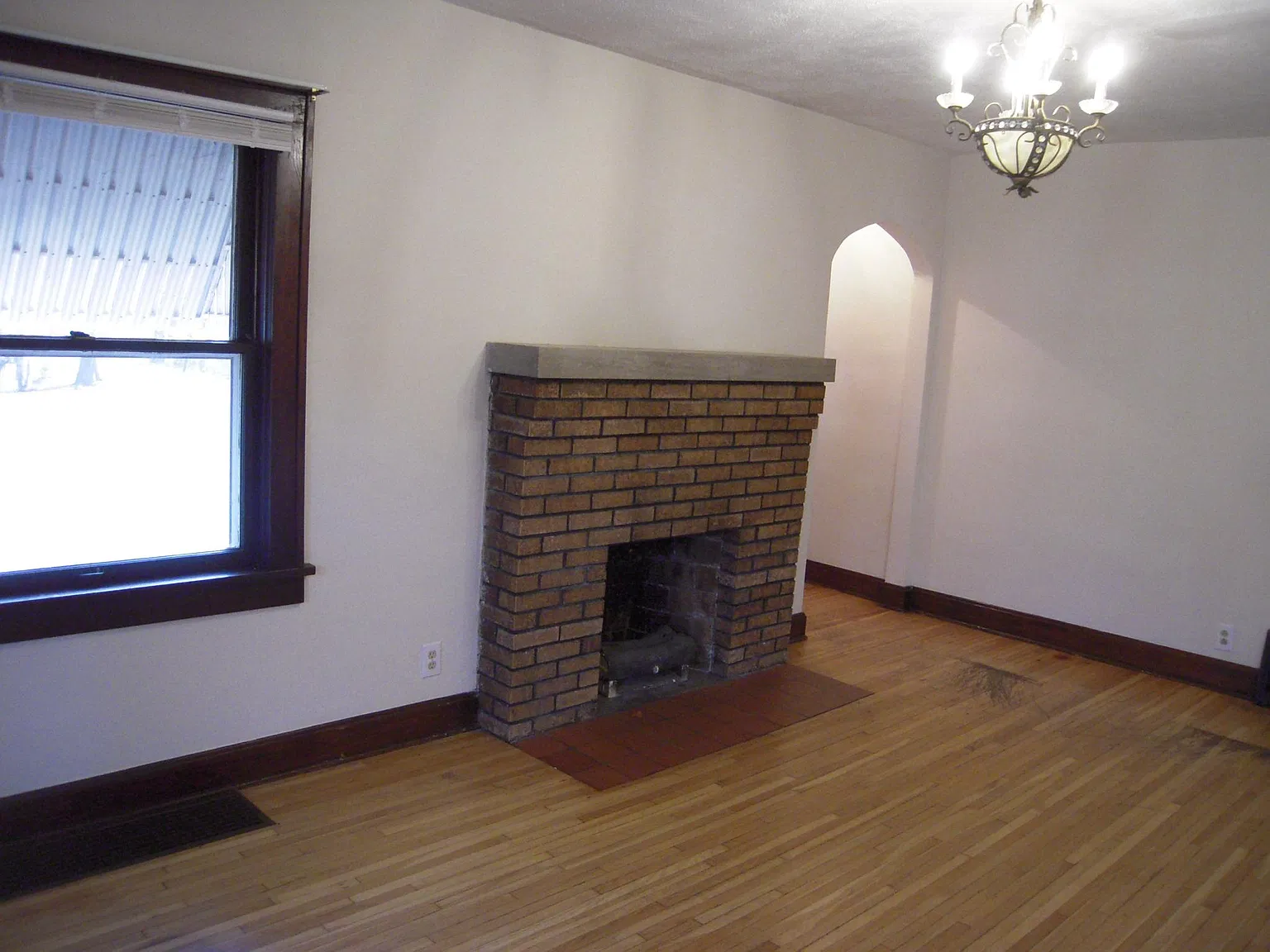 1035 Loren Street — Photo 3