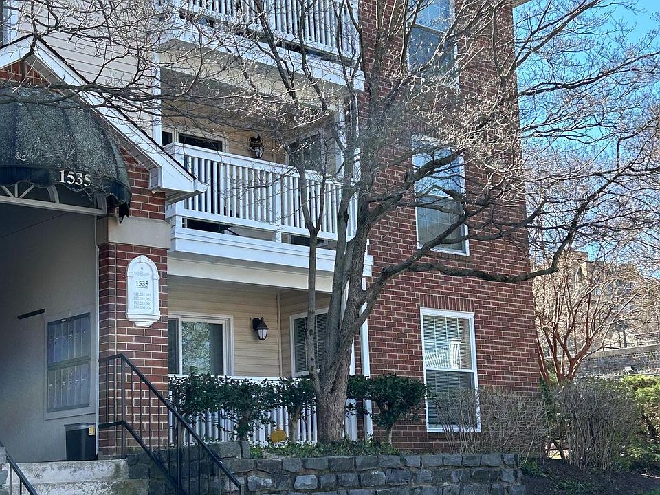 1st image of 1535 Lincoln Way APT 104