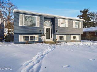 6176 Herst Rd, Toledo, OH 43613