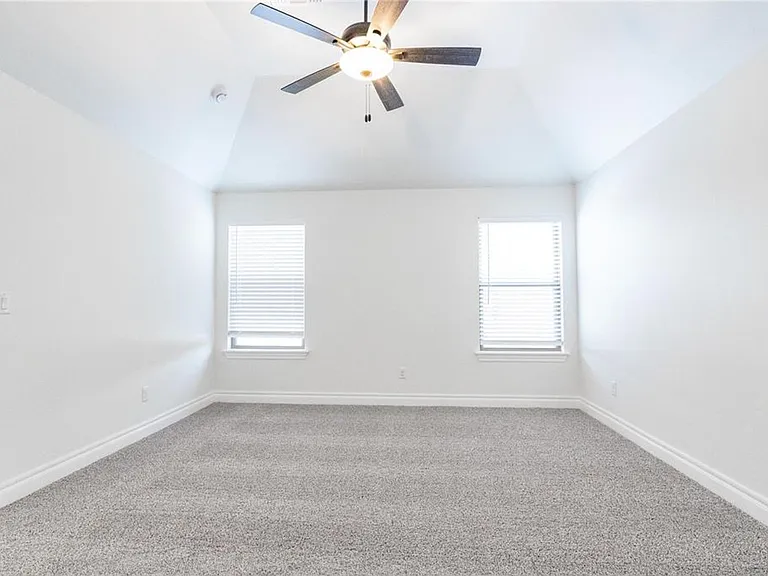 13001 NE 9th St — Photo 11