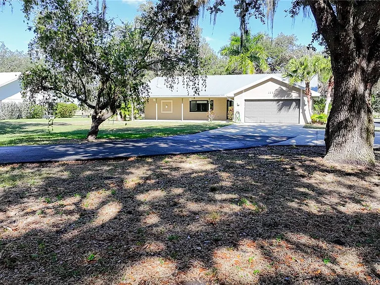 1250 Riverbend Dr — Photo 25
