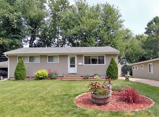 2441 Lauren Dr SW, Cedar Rapids, IA 52404