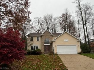 4113 Adena Cir, Akron, OH 44321