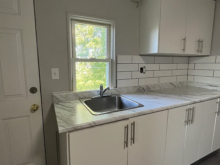 807 Wellington Ave #5 — Photo 8