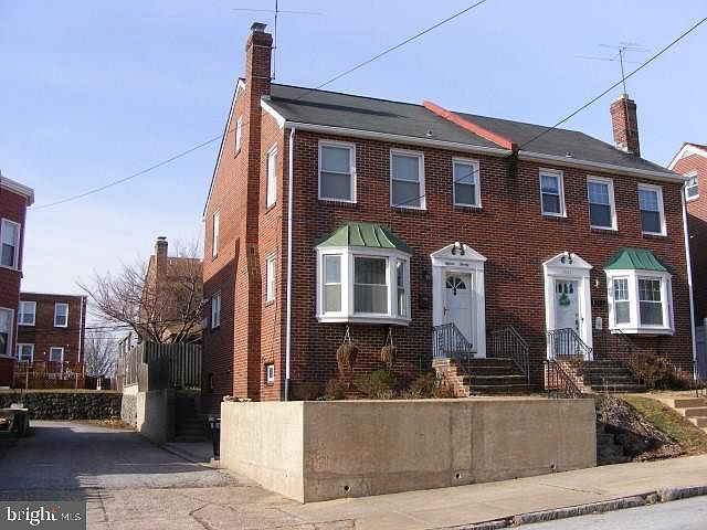 1st image of 1520 Sycamore St