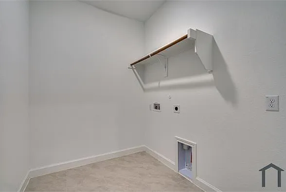 1412 Victoria St — Photo 29