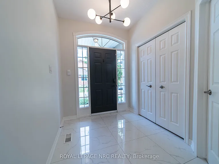 5200 Dorchester Rd #3 — Photo 2