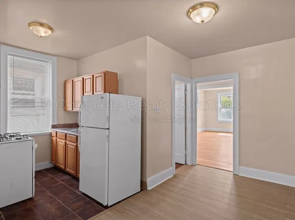 4175 McRee Ave APT 1E, Saint Louis, MO 63110