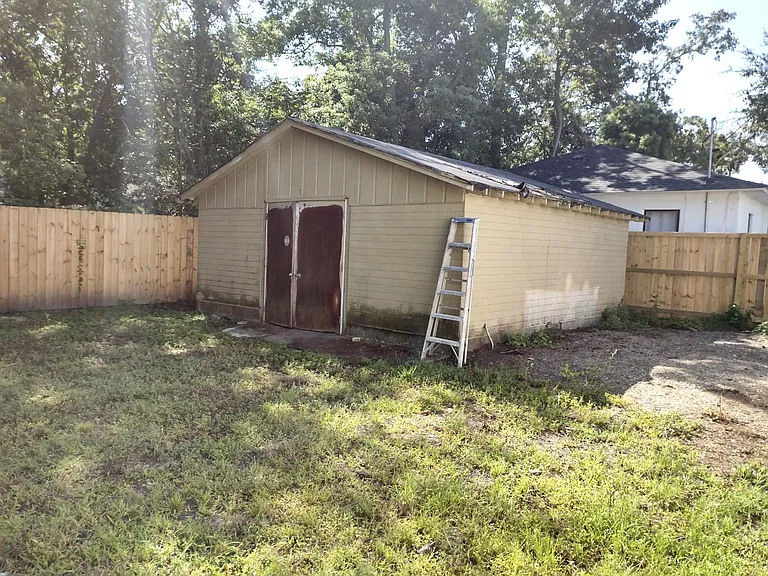 2121 Cosgrove Ave — Photo 19