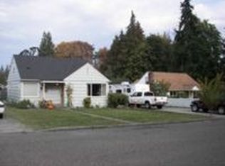 733 W 9th St, Port Angeles, WA 98363