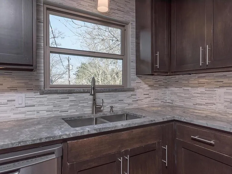 5102 Plumas Ln — Photo 9