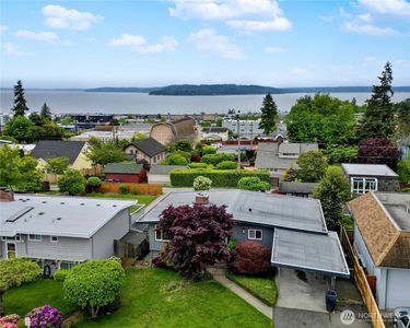 22215 10th Avenue S, Des Moines, WA, 98198
