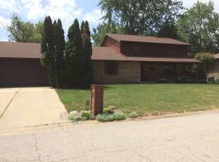 73 Stony Creek Dr, Chatham, IL 62629