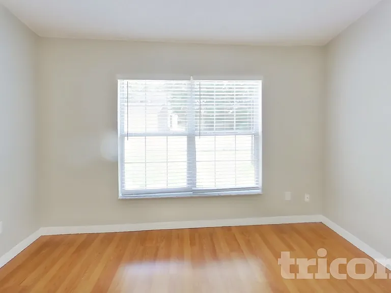 17128 Woodcrest Way — Photo 7
