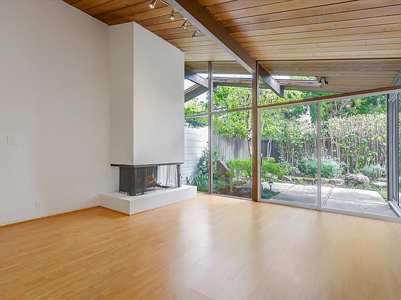 3rd image of 155 Greenmeadow Way