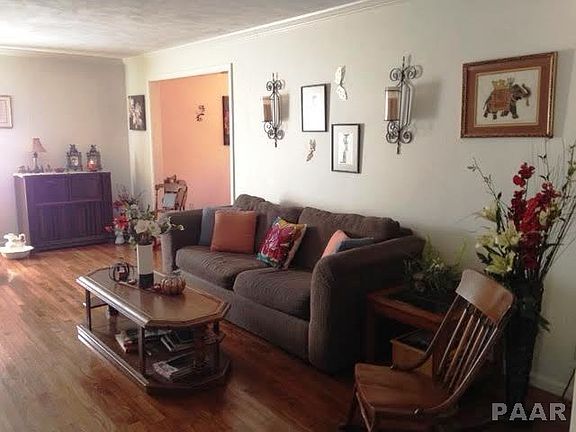 3rd image of 2901 W Winterberry Ln