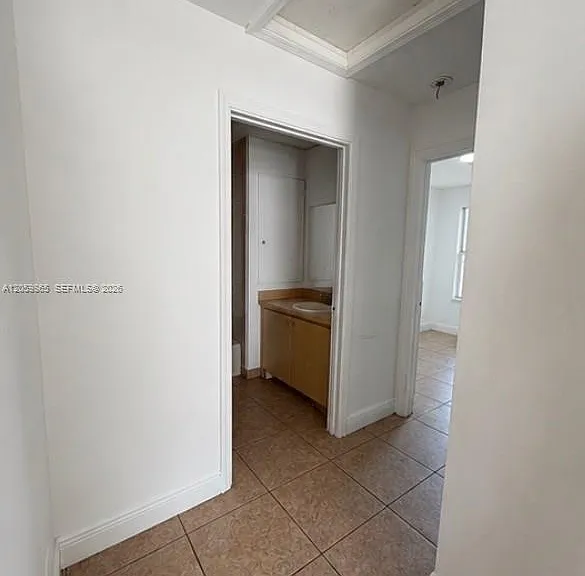5202 NE 14th Ter — Photo 8