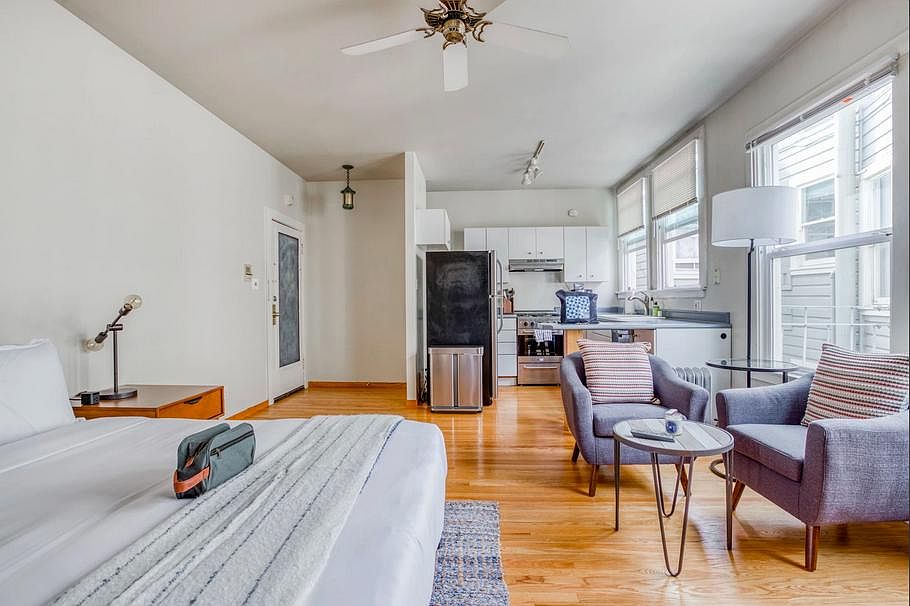 1st image of 1155 Pine St APT 14