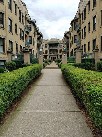1st image of 5520 S Cornell Ave APT 2N