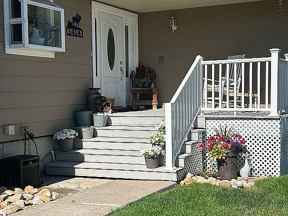 2nd image of 1414 Coulson Ave