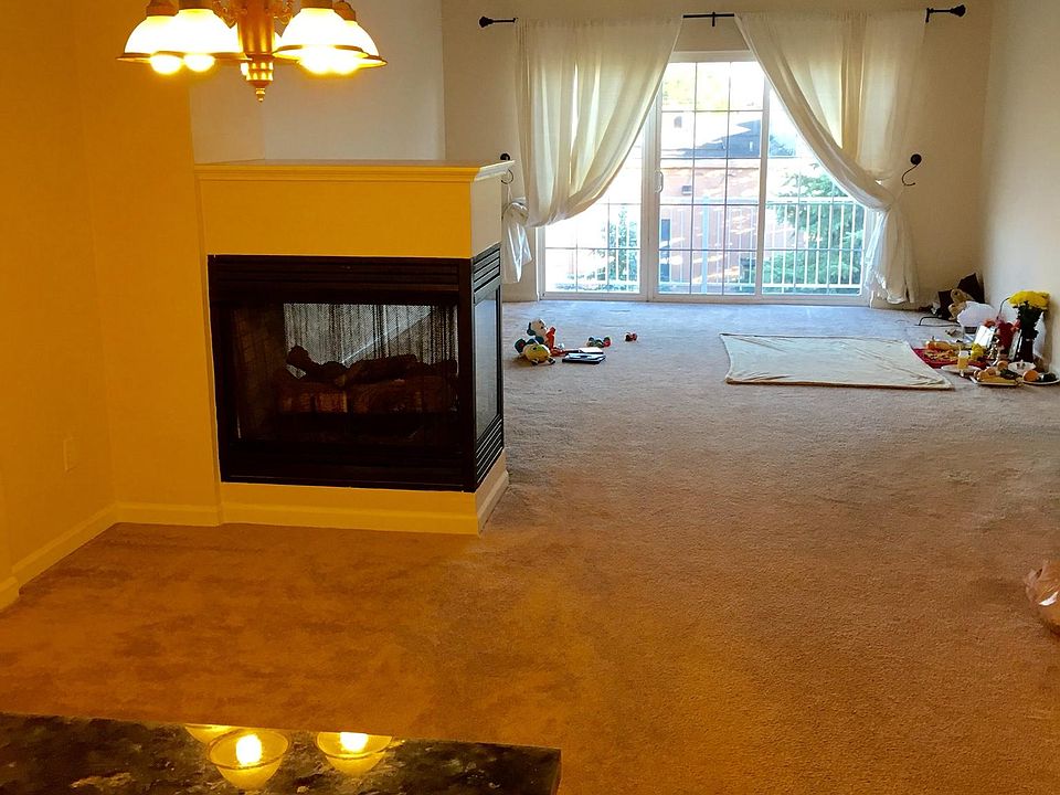 Living & Dining area with 3 way fireplace