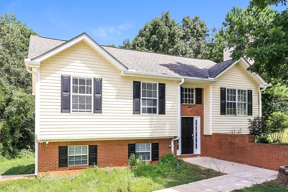 3 bed, 3.0 bath, 1616 sqft, $2,390 — Photo 4