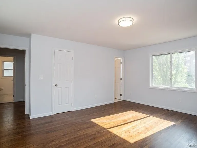 52 Washington St #2 — Photo 8