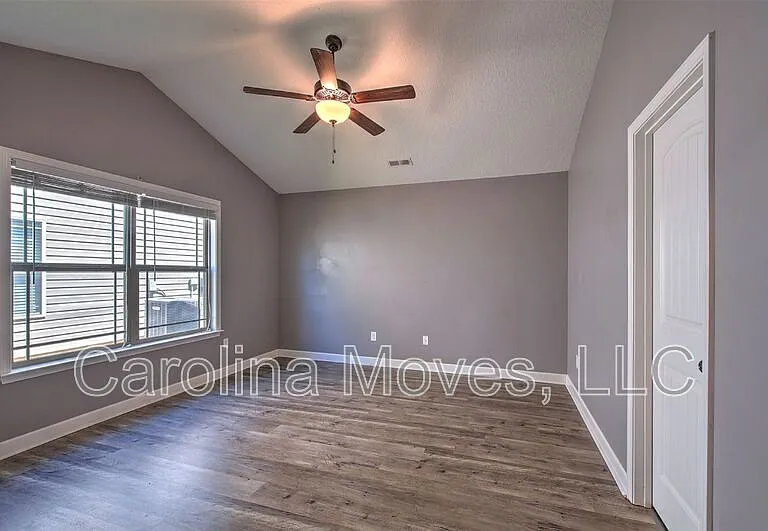 415 Aniken Cir — Photo 18