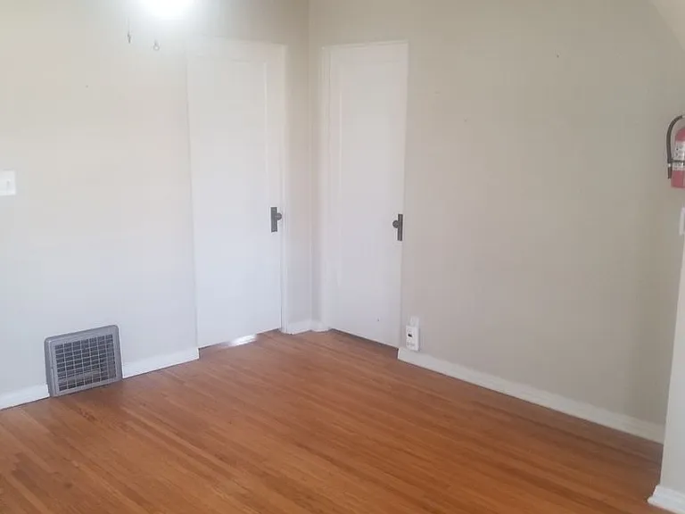 2221 Main St — Photo 35